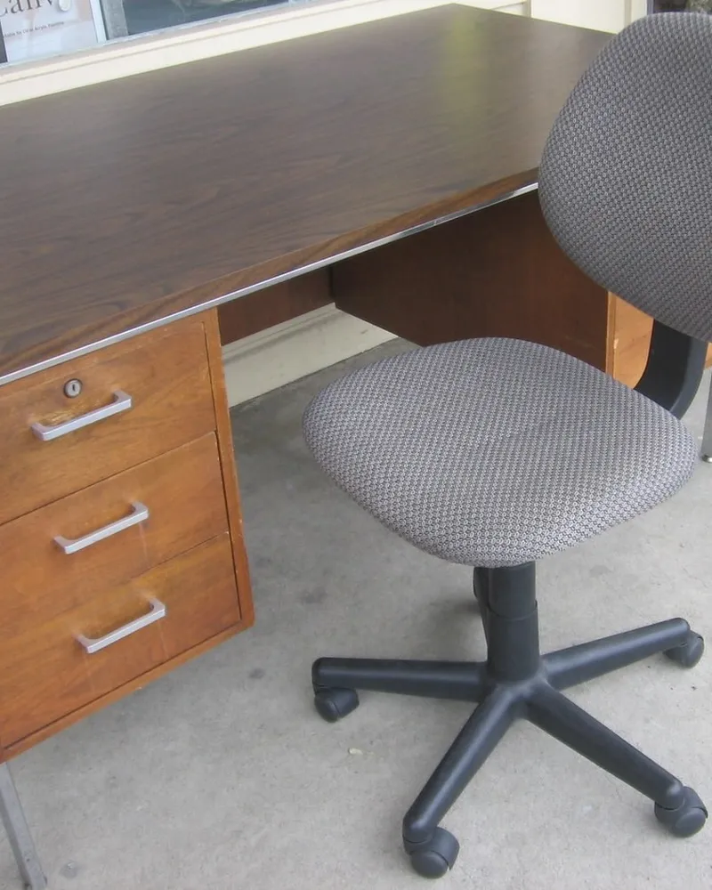 Illustrative photo of office chair, not the exact Branch Ergonomic Chair