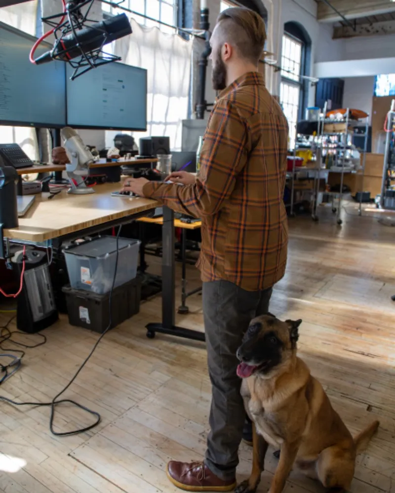 Illustrative photo of standing desk, not the exact FlexiSpot EN1