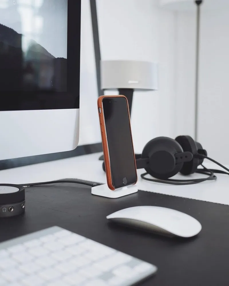 Illustrative photo of standing desk, not the exact FlexiSpot E2 Essential