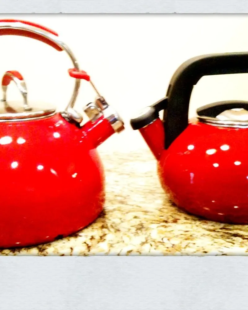Illustrative photo of electric kettle, not the exact Cuisinart JK-17 Cordless Kettle
