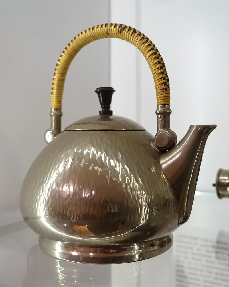 Illustrative photo of electric kettle, not the exact Hamilton Beach 40880 Stainless Steel 1.7 L Kettle