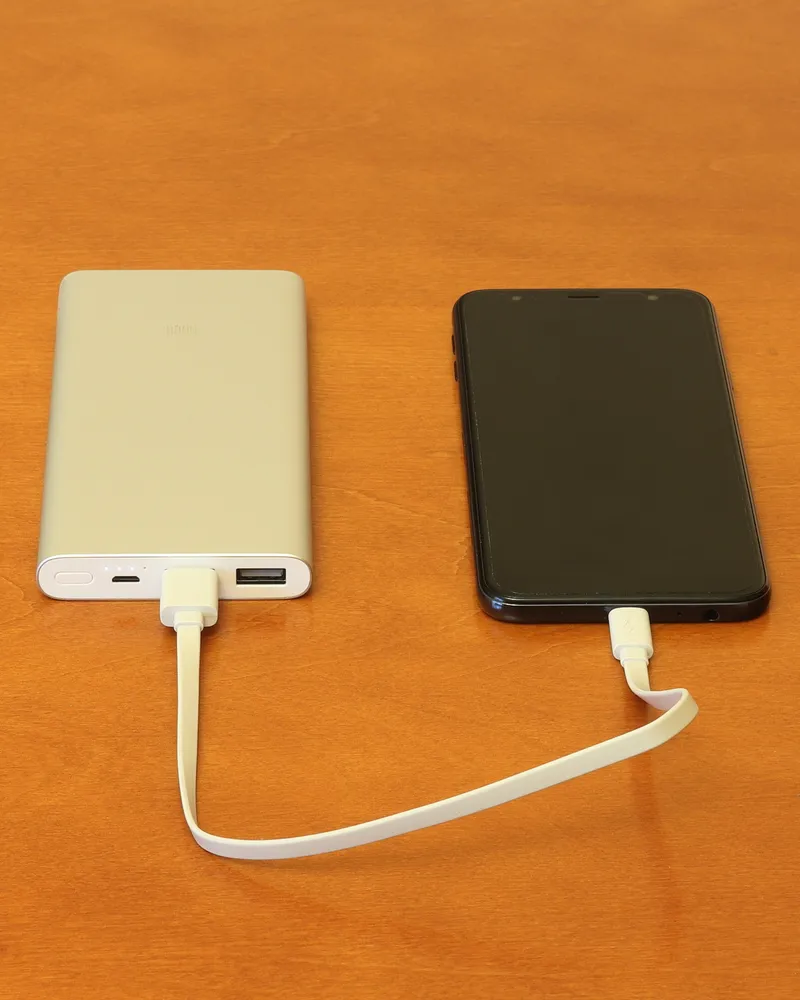 Illustrative photo of power bank, not the exact INIU 45W 20,000mAh