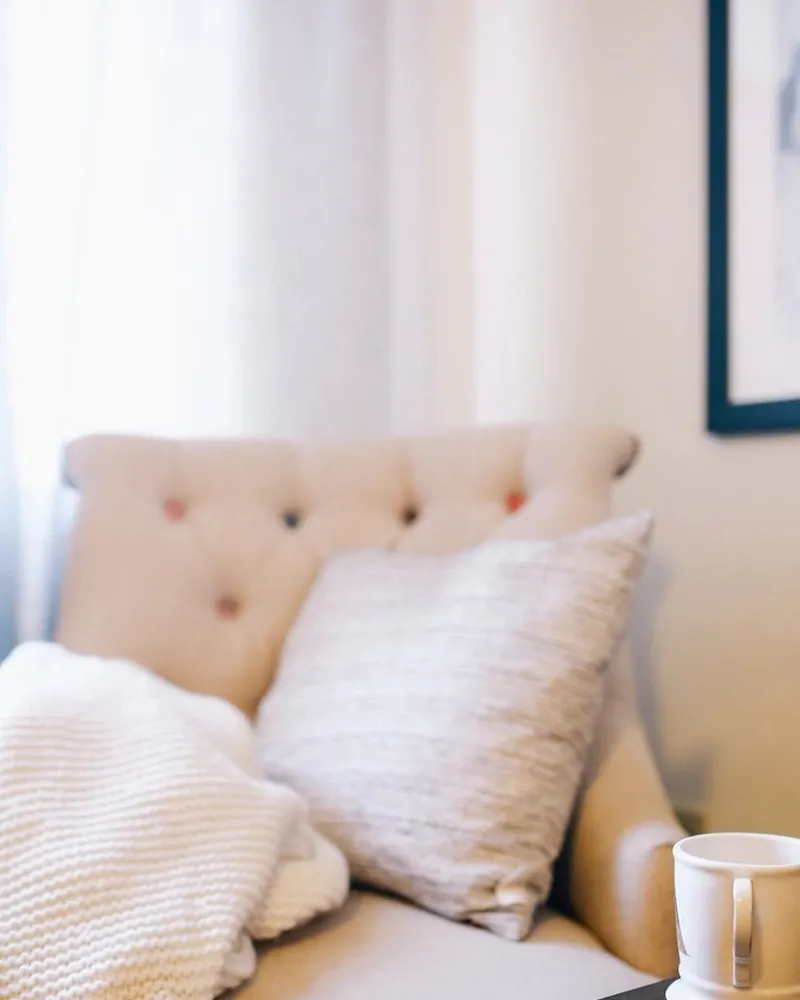 Illustrative photo of throw blanket, not the exact Utopia Bedding Flannel Fleece Throw