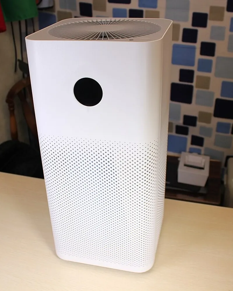 Illustrative photo of a air purifier, not the exact Blueair Blue Pure 311i Max