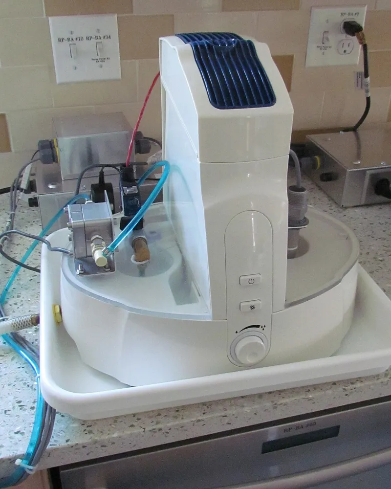 Illustrative photo of a humidifier, not the exact Blueair InvisibleMist H35i Humidifier