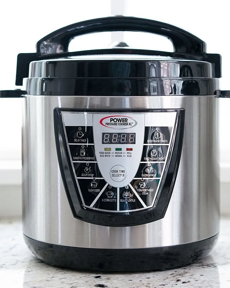Illustrative photo of a electric pressure cooker, not the exact Instant Pot Pro 6-Quart
