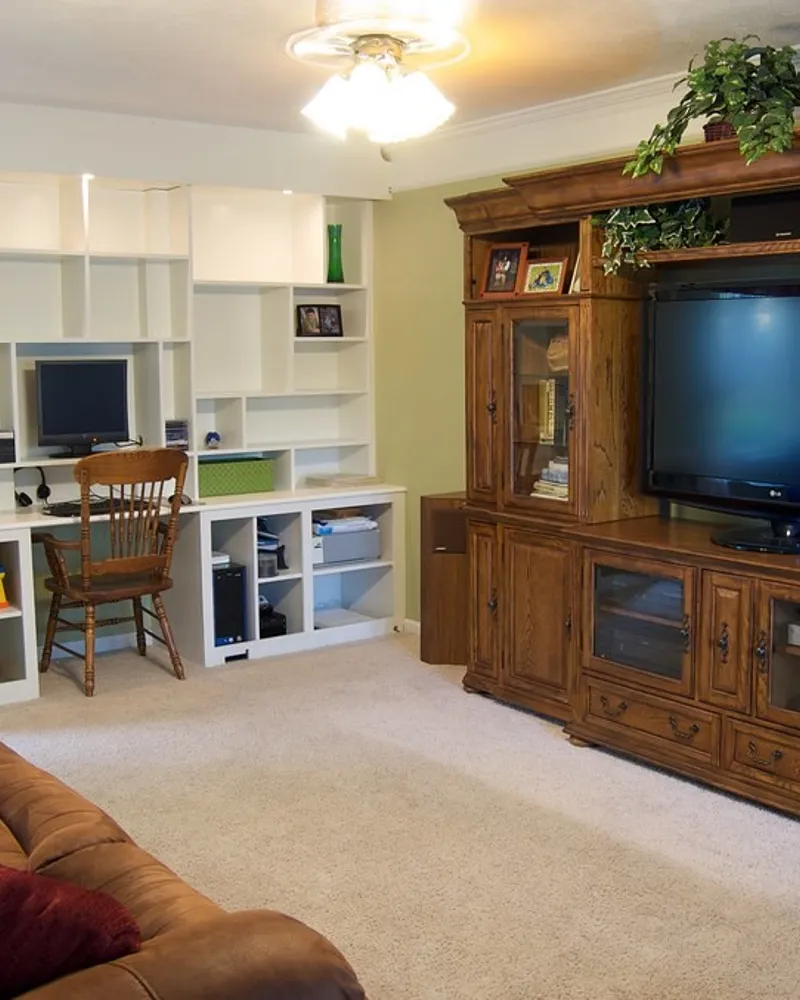 Illustrative photo of a tv, not the exact Hisense U8QG Mini-LED